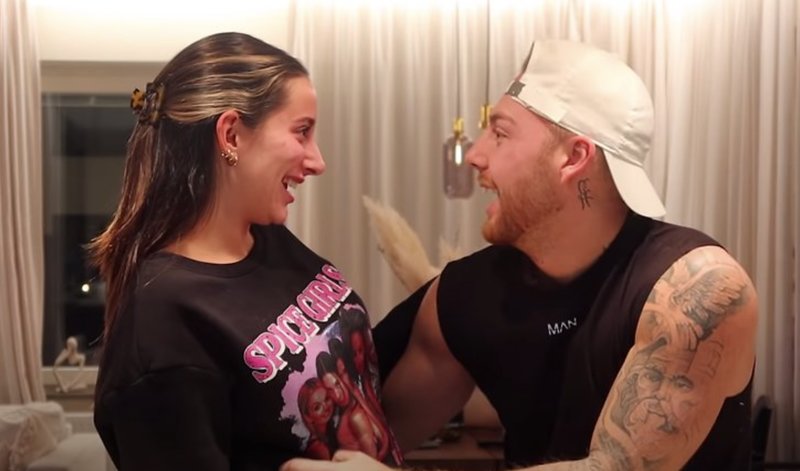 Antonija Mandir i chock efter Oliver Hunts nya tatuering Antonija Mandir i chock efter Oliver Hunts nya tatuering